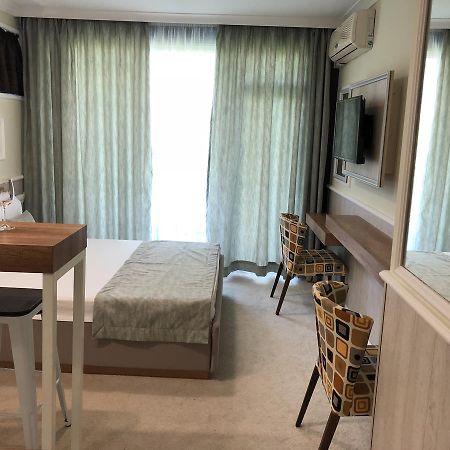 נסבר Odyssey Apartments מראה חיצוני תמונה